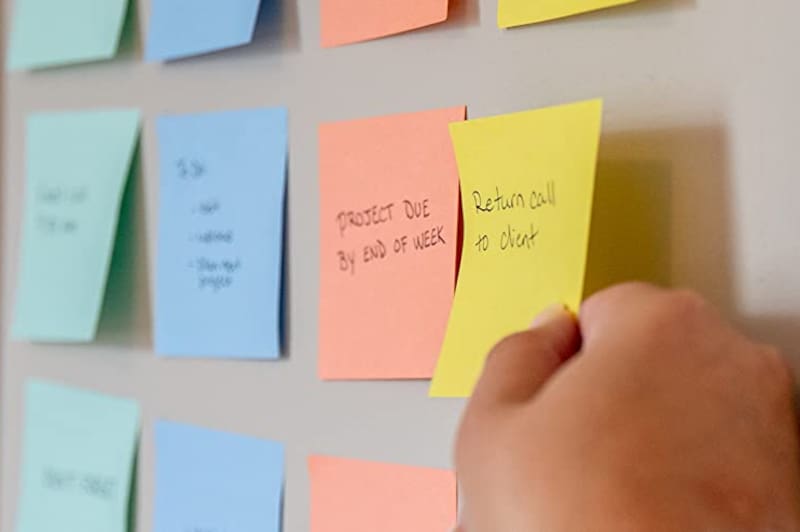 Se venden más de 50.000 millones de unidades por año y están presentes en casas, oficinas y universidades