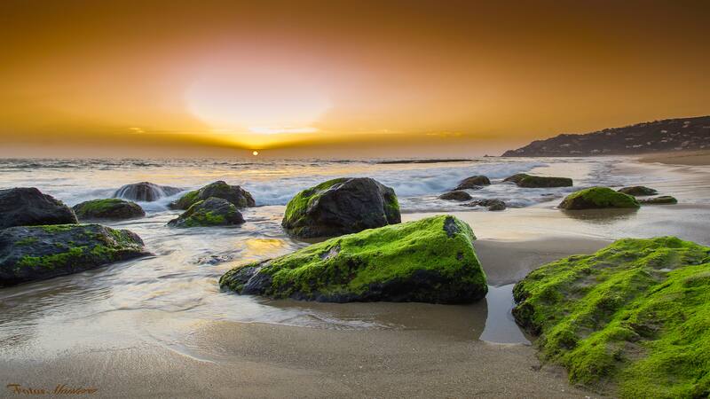 La escapada al pueblo de Cádiz que tiene los mejores atardeceres y está rodeado de playas paradisíacas