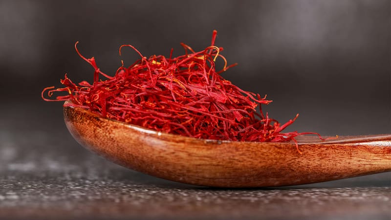 Estudios clínicos han demostrado que el azafrán puede ofrecer beneficios comparables a algunos medicamentos para el alzhéimer.(Fuente: Pixabay)