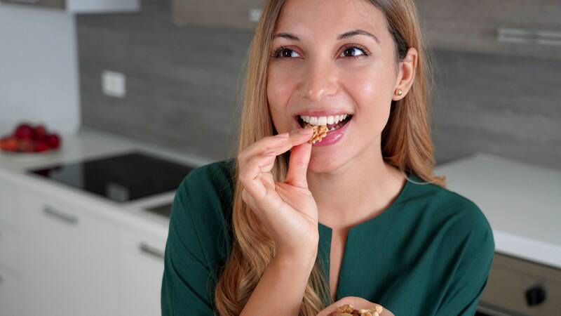 Su contenido en magnesio contribuye a la salud ósea y a un funcionamiento adecuado de los músculos y nervios.