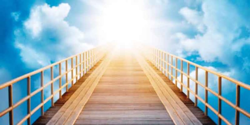 El catolicismo considera santos a todas las almas que llegaron al cielo y se encontraron con Dios.