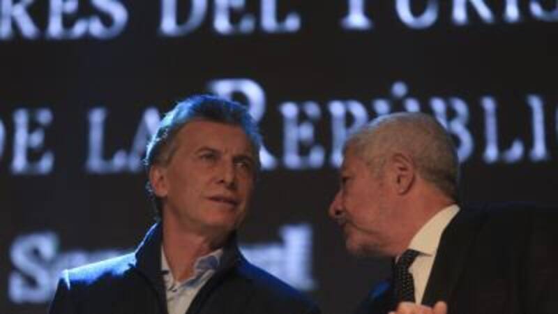 El sábado por la noche, Macri recibió insultos en la cena de la UTHGRA