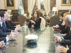 Uno de los vicepresidentes de la UIA sugirió que el Gobierno dé un aumento de salarios “por decreto