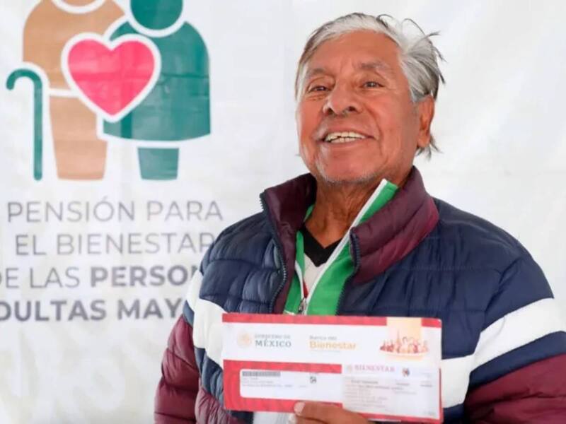 Los jubilados de la Pensión Bienestar deberán realizar un trámite importante para acceder al dinero en efectivo de su apoyo. Foto: Archivo.