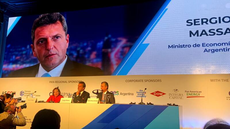 Desde el entorno del ministro de Economía, Sergio Massa, remarcan que toda esta situación no altera ni la estrategia que lleva adelante el ministro de Economía.