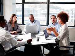 Santander y Harvard Business Publishing otorgan 5000 becas para aprender competencias en entornos profesionales