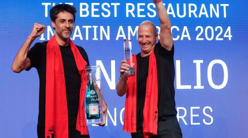 Pablo Rivero y Guido Tassi, al recibir el premio. Fuente: EFE