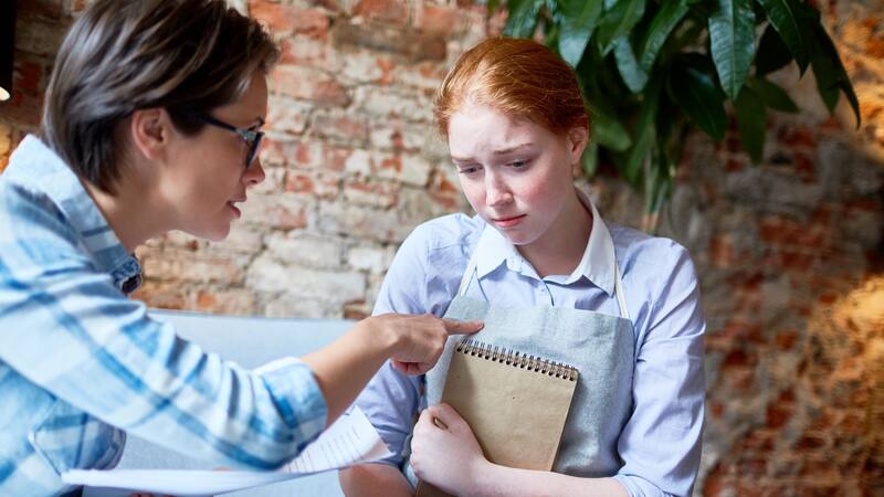 La forma en la que hablamos revela nuestra personalidad y también nuestro nivel de educación.