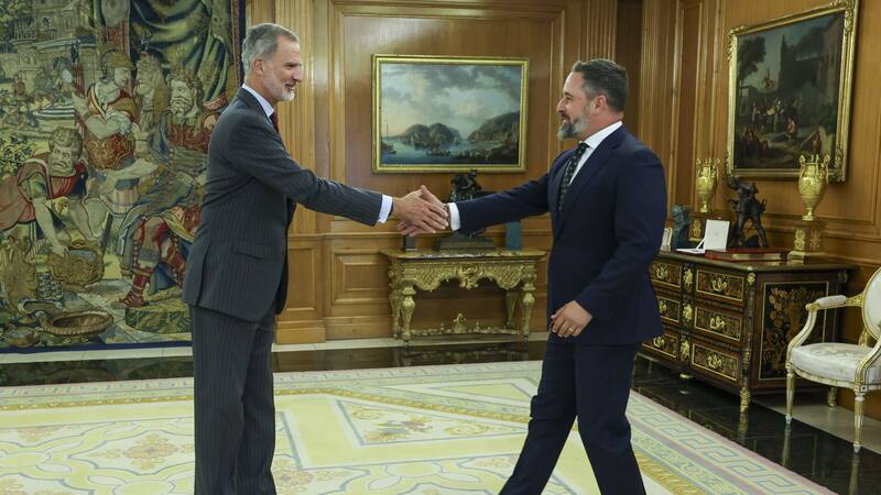 Carrera por la investidura: el rey estrecha la mano con Vox y Sumar, pero ¿acudirán los independentistas?