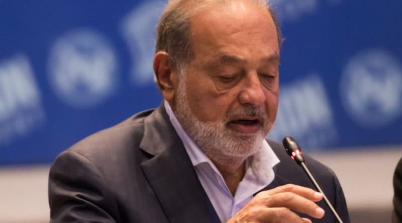 Carlos Slim quiere cambiar la ley de trabajo en México: dice que hay trabajar más y así cambiarán los salarios (foto: archivo).