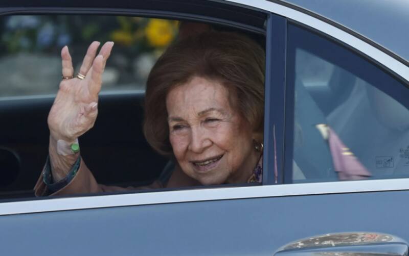 Llora la Corona Española por el funeral de la Reina Sofía. Fuente: Archivo