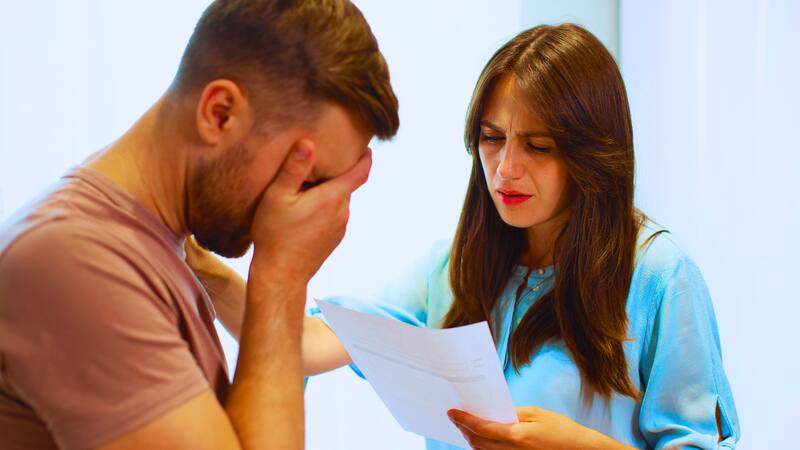 Hacienda podría bloquear tus cuentas bancarias y tarjetas si estás en esta famosa lista. Fuente: Archivo