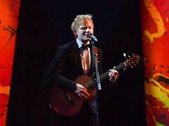 Ed Sheeran suspende gira porque se contagió de Covid