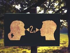 Se cae el mito de los 2 metros de distancia: por qué podés contagiarte de coronavirus aunque estés al aire libre