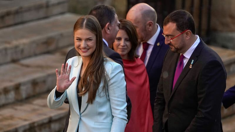Preocupación en la Casa Real | La princesa Leonor pasa por un momento delicado de salud y Letizia la mando a terapia.