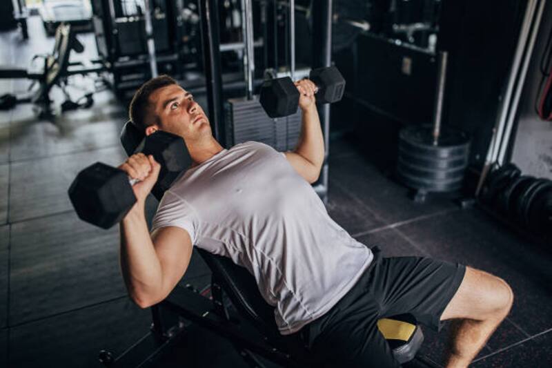 Los entrenamientos de fuerza son fundamentales para mantener la pérdida de peso a largo plazo, ya que desarrollar masa muscular (Fuente: archivo)