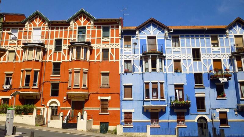 Escapadas: las fachadas de este rincón español remiten automáticamente a la famosa área londinense.