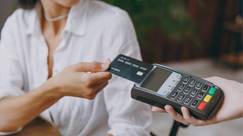 Por qué es un error utilizar la tarjeta de crédito para pagos en cuotas.