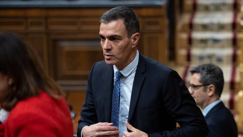 ¿Tambalea el gobierno español? Pedro Sánchez se niega a someterse a una cuestión de confianza porque no lo considera necesario.
