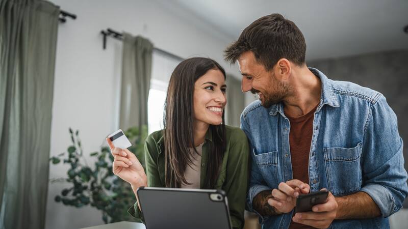 La riqueza de las familias marca un nuevo récord en 2024 y roza 2,4 billones, un 9,6% más