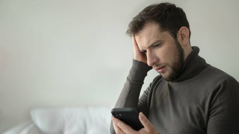 La función que debes desactivar ya en tu teléfono móvil para mejorar su rendimiento y que no explote la batería.