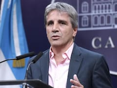 Tensión fiscal: salen a cruzar a Caputo por su reclamo tras la baja de retenciones