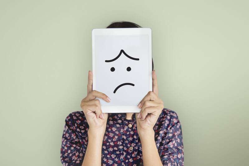 Según la ciencia, la felicidad mejora el sistema inmune de las personas. Fuente: Freepik