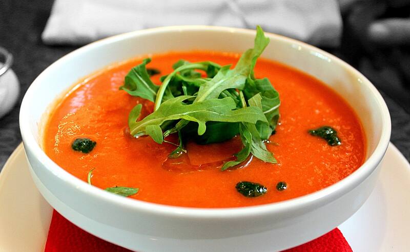 El gazpacho es uno de los platos más populares en Tabernas (Fuente: Pixabay)