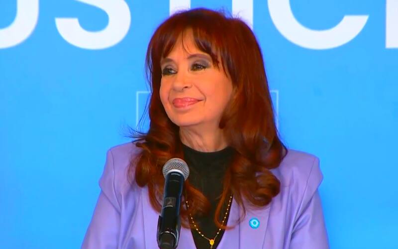 "Se la conté a Cristina Fernández de Kirchner a través de un amigo en común", recordó Redrado.