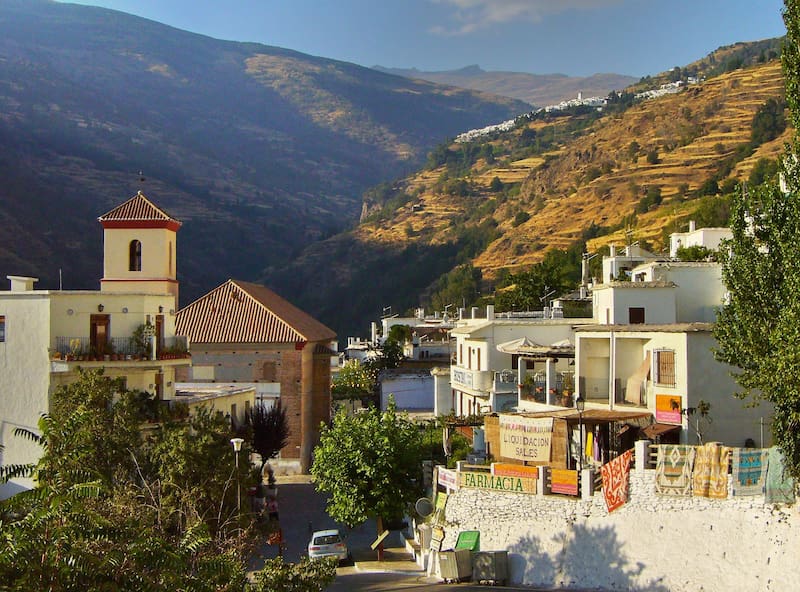 ¿Cómo encontrar pareja en 2024? El bello pueblo de Andalucía que debes visitar para acabar con la soltería (foto: Wikimedia).