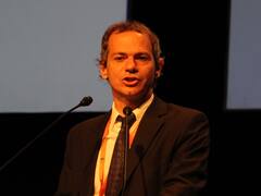 Lucas Llach: "Una mala macro puede destruir el sistema financiero"