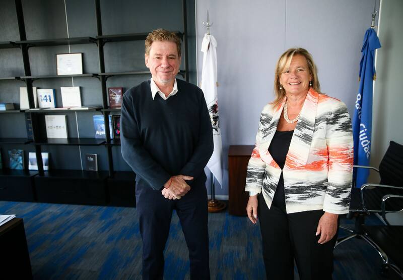 Guillermo A. Laje, presidente del Banco Ciudad, y Patricia Ortiz, titular de Bodegas de Argentina