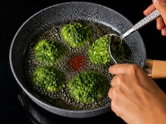 Sin harina ni fritura: cómo hacer los buñuelos de espinaca más saludables