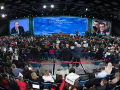 El anti Trump: Putin agasajó a la prensa con una conferencia ante 1700 periodistas