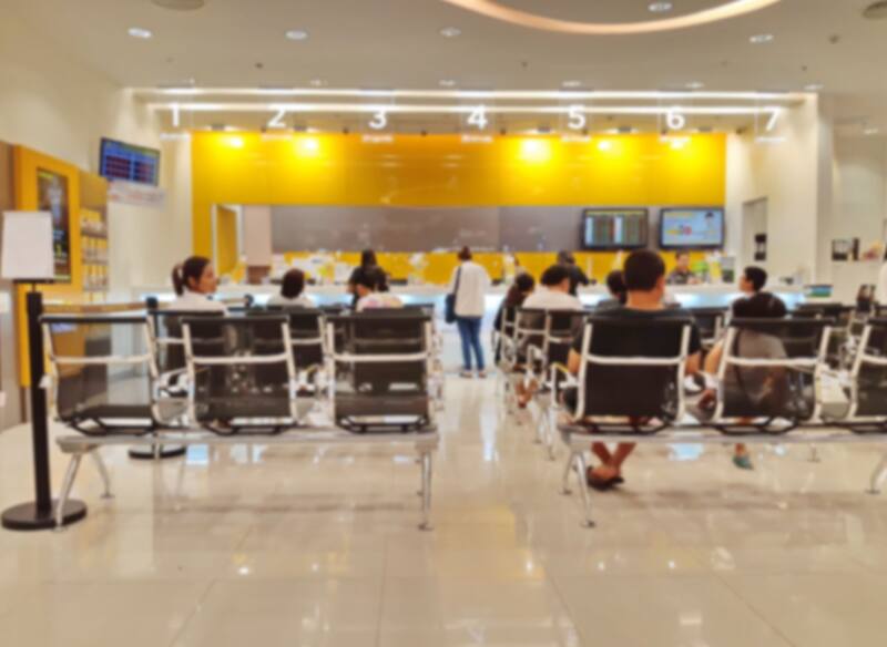 En los últimos 20 años, de 55 entidades bancarias en España pasaron a ser solo 10. (Fuente: Shutterstock)