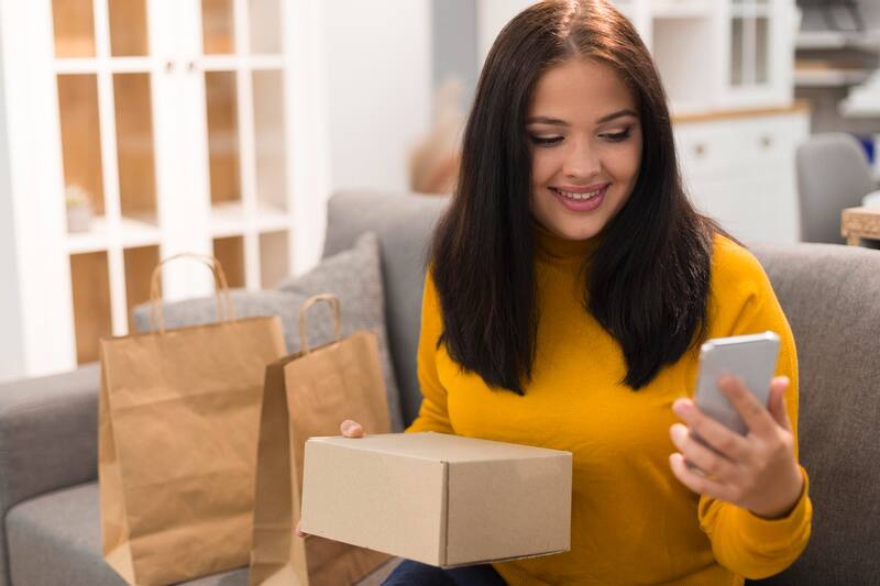 La plataforma permite realizar compras online del exterior con promociones de envío gratuito para compras superiores a 100 dólares. (Fuente: Freepik)