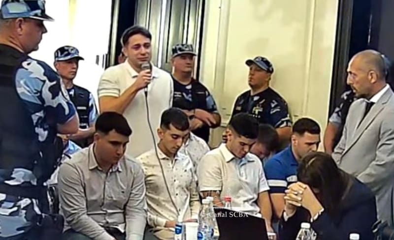 Máximo Thomsen juntos a los otros siete rugbiers, le pidieron perdón a la familia de Fernando Báez Sosa.