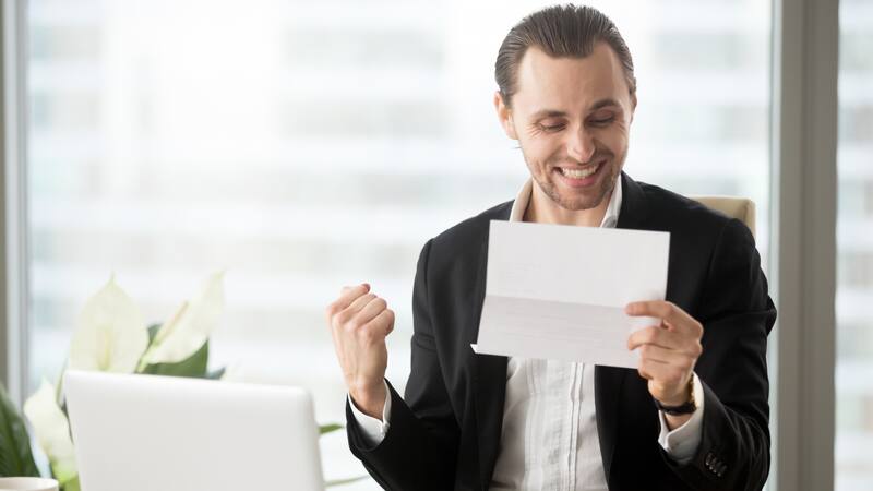 Los trabajadores pueden enviar una solicitud por escrito para adelantar el pago (Fuente: archivo).