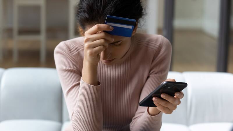 Hacienda cancelará todas estas cuentas bancarias y tarjetas de crédito de los contribuyentes de esta lista