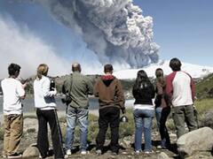 El Calbuco, otra vez en erupción: "Alerta Roja" en Chile y Bariloche convoca a su Comité de Emergencia