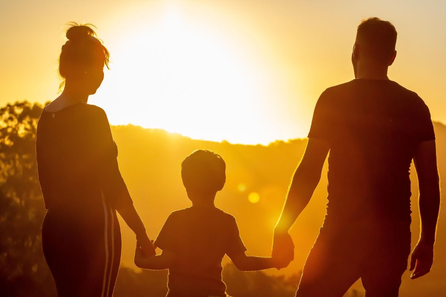 Jóvenes profesionales y humanos: ¿cómo hacemos para congeniar nuestra carrera con la vocación de familia? Jóvenes profesionales y humanos: ¿cómo hacemos para congeniar nuestra carrera con la vocación de familia?