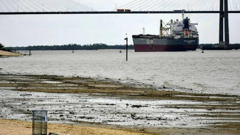 Una bajante histórica afecta al río Paraná