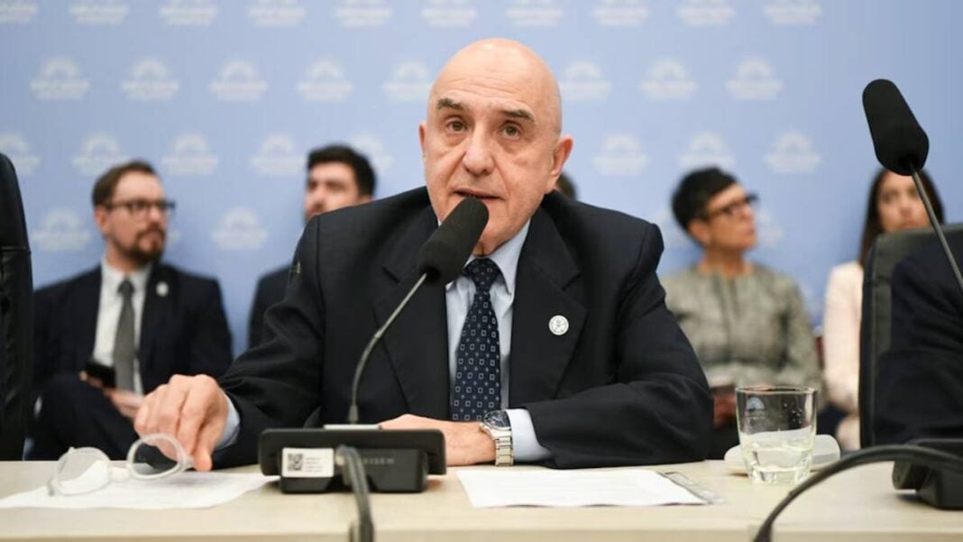 Alejandro Vilches, interventor de la Andis El interventor de la Andis, Alejandro Vilches, expuso ante la Comisión de Discapacidad.