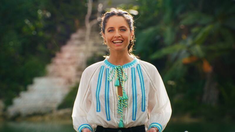 Matilde Gioli es la conductora de este particular reality show de Netflix.