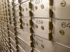 Allanan cajas de seguridad en la City vinculadas a "El Croata"