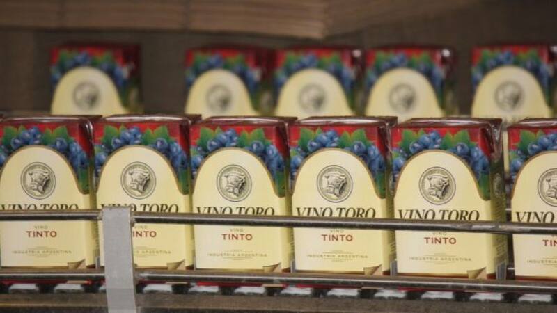 "Es un escándalo jurídico": guerra de denuncias entre el dueño del vino Toro y un ex socio español