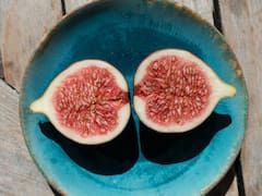 Canutillo de higos con frambuesa y queso, una receta realmente fácil para los paladares más arriesgados