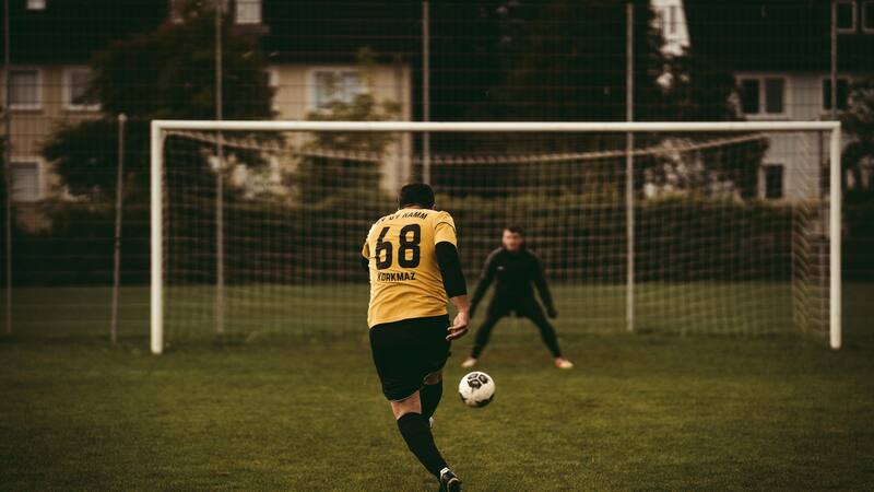 La presión de un penal se asemeja a situaciones cotidianas que todos enfrentamos.