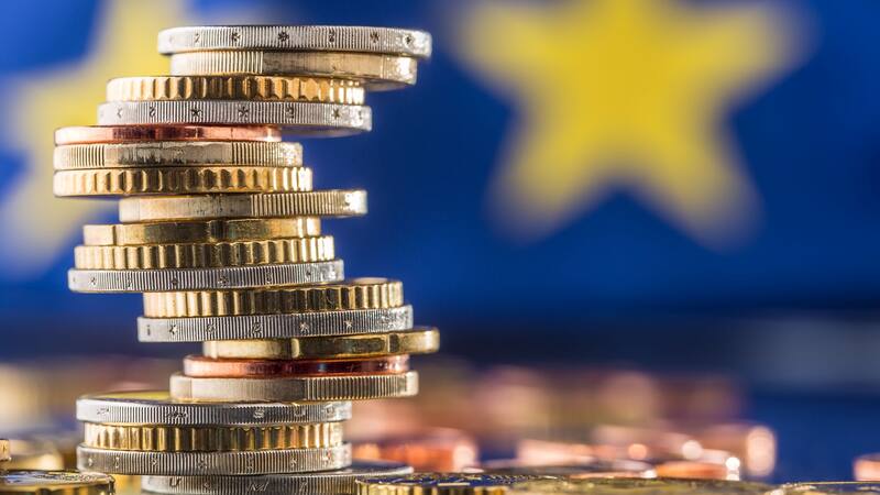 La cuenta corriente de la Eurozona baja el superávit un 25,5% en enero.