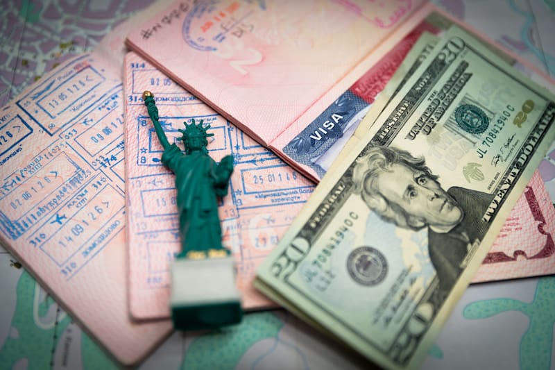 El trámite para sacar la visa para viajar a Estados Unidos suele incluir varios pasos